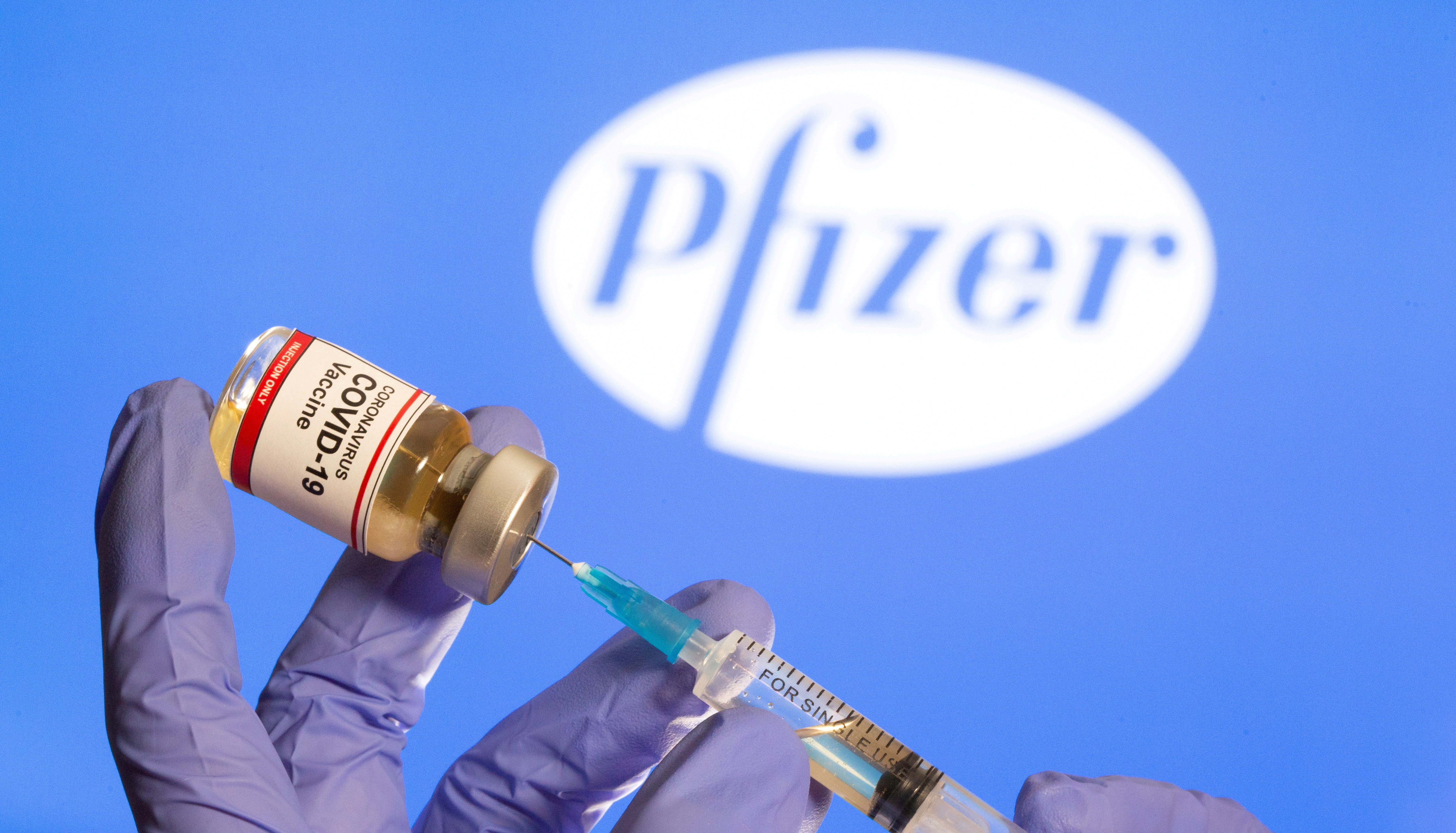 Una sanitaria sufre una reacción alérgica a la vacuna contra el Covid de Pfizer en Alaska
