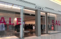 zara rebajas escaparate