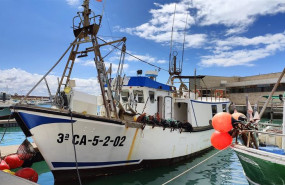 ep archivo   barco de pesca artesanal de la lonja de conil de la frontera cadiz