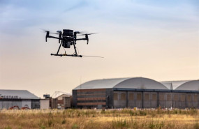 ep archivo   enaire realiza pruebas de verificacion con un dron en barajas