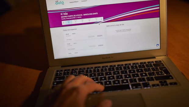 ep archivo   seleccion de un viaje de ida a barcelona a un precio de 5 euros la pagina web de avlo