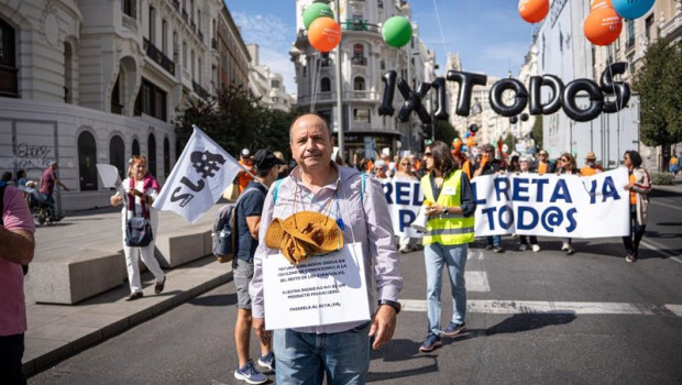 ep archivo   varias personas durante una manifestacion nacional y unitaria de los colectivos