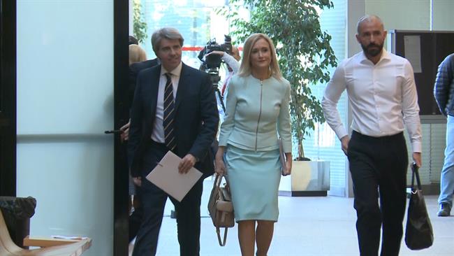 Cifuentes a su salida del Pleno de la Asamblea de Madrid | EUROPA PRESS ep cifuentessu salidaplenola asambleamadrid