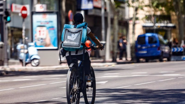 ep deliveroo y los riders firman un acuerdo para incrementar la seguridad