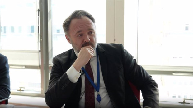 ep el comisario europeo de energia y vivienda dan jorgensen durante una entrevista con la european ep el comisario europeo de energia y vivienda dan jorgensen durante una entrevista con la european