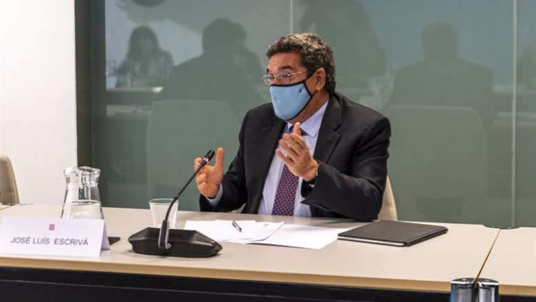 El ministro de Inclusión, Seguridad Social y Migraciones, José Luis Escrivá, durante una reunión con las conselleras catalanas de Derechos Sociales y de Igualdad, a 23 de septiembre de 2021, en Barcelona, Catalunya (España). | Lorena Sopêna - Europa Press ep el ministro de inclusion seguridad social y migraciones jose luis escriva durante una reunion con
