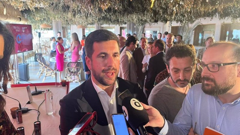ep el presidente de grupo cox que se compone de cox energy y abengoa enrique riquelme en un acto ep el presidente de grupo cox que se compone de cox energy y abengoa enrique riquelme en un acto