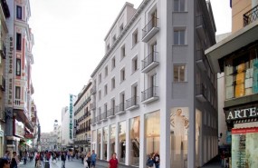 ep exterioredificio calle preciados flagshippullbear