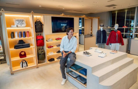 ep javier goyeneche en nueva tienda de ecoalf