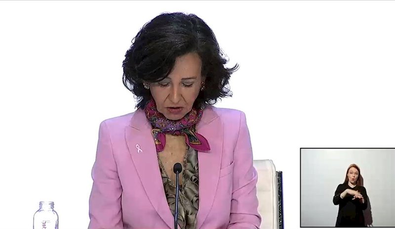 https://img4.s3wfg.com/web/img/images_uploaded/a/c/ep_la_presidenta_de_banco_santander_ana_botin_durante_la_junta_general_ordinaria_de_accionistas_de.jpg
