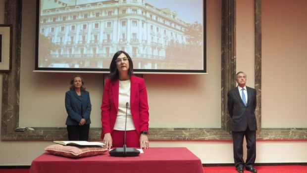 ep la presidenta de la cnmc cani fernandez en su toma de posesion con la vicepresidenta de asuntos