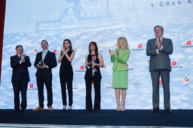La reina Letizia, en los Premios Barco de Vapor | CASA REAL ep la reina letizia enpremios barcovapor