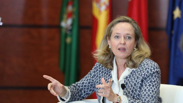 ep la vicepresidenta primera y ministra de asuntos economicos nadia calvino durante el dialogo con ep la vicepresidenta primera y ministra de asuntos economicos nadia calvino durante el dialogo con