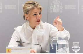 ep la vicepresidenta segunda y ministra de trabajo yolanda diaz preside la primera mesa especifica