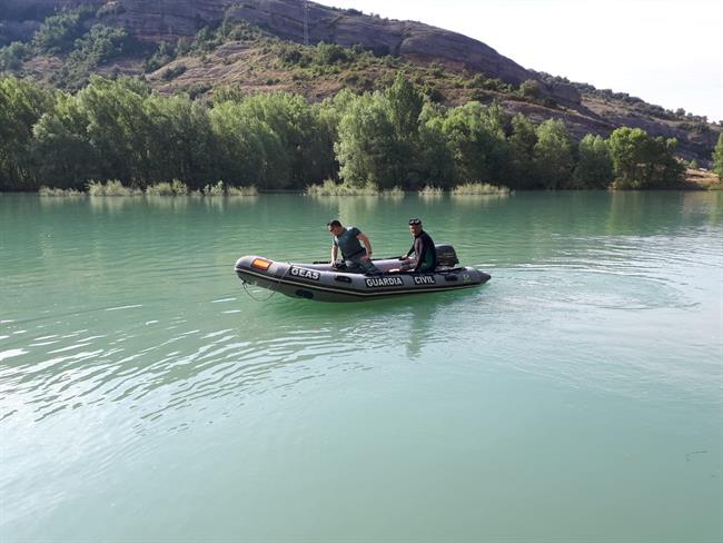 Labores de búsqueda en el río Ésera. | GUARDIA CIVIL HUESCA ep laboresbusquedario esera