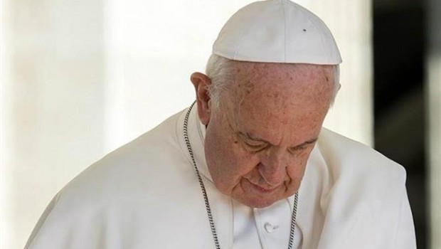 ep papa francisco rezalas victimasla violencia terrorista