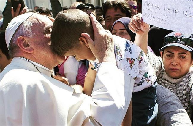 ep papa francisco saludaun ninola plazasan pedro