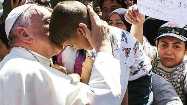 ep papa francisco saludaun ninola plazasan pedro