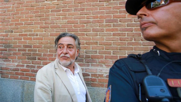 ep portavozpsoeayuntamientomadrid pepu hernandez asistela ofrenda floralcuadrola virgenla palomala capital