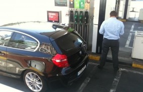 ep repostando gasolinauna gasolinera