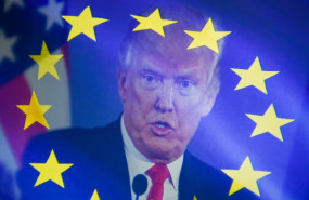 presidente-eeuu-donald-trump-bandera-europea-sobreimpresionada