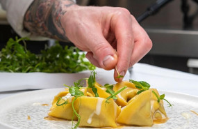 1613406433 resaturante