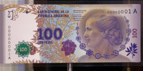 argentine-le-president-de-la-banque-centrale-remplace-le-peso-monte