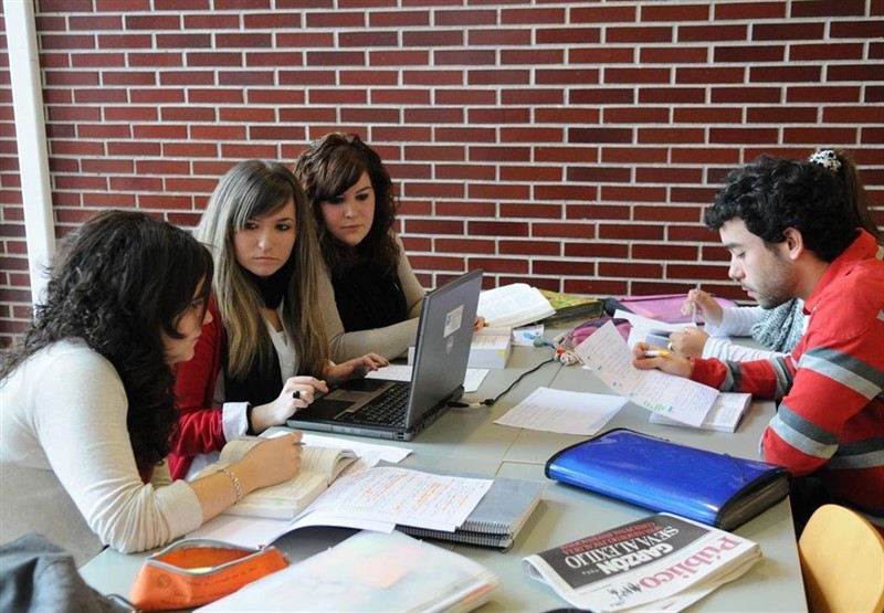 ep alumnos estudiando en la uc universidad de cantabria