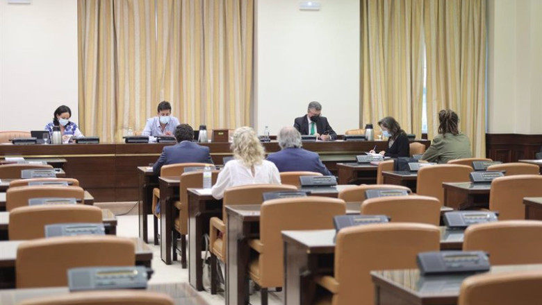 Archivo - Asistentes participan en una comisión de Trabajo, Inclusión, Seguridad Social y Migraciones en el Congreso, en una imagen de archivo | EUROPA PRESS/E. Parra. POOL - Europa Press ep archivo asistentes participan en una comision de trabajo inclusion seguridad social y