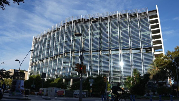 ep archivo   fachada del edificio estel donde se encuentra el hub global de astrazeneca barcelona