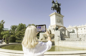 ep archivo   imagen de archivo de una turista en madrid