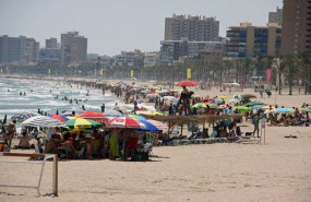 ep archivo   turistas en la playa