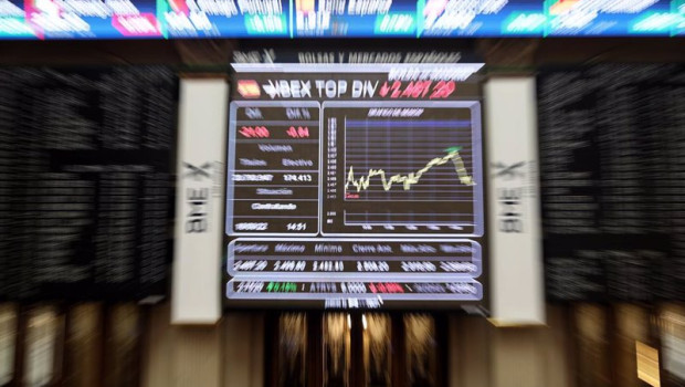 ep archivo   un panel del ibex 35 en el palacio de la bolsa a 16 de septiembre de 2022 en madrid