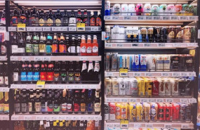 ep bebidas con alcohol en una tienda