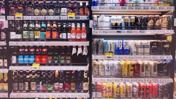 ep bebidas con alcohol en una tienda