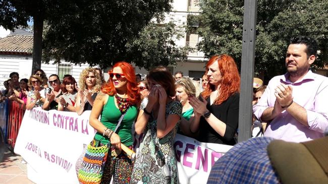 Concentración en apoyo a Juana Rivas | EUROPA PRESS/AYUNTAMIENTO DE MARACENA ep concentracionapoyojuana rivas