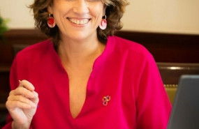 ep dolores delgado al acreditarse como diputada