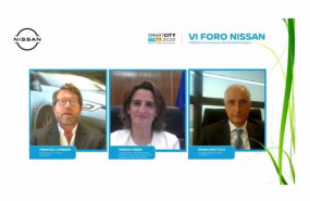 ep el director de comunicacion de nissan francisco corbero la vicepresidenta cuarta del gobierno y