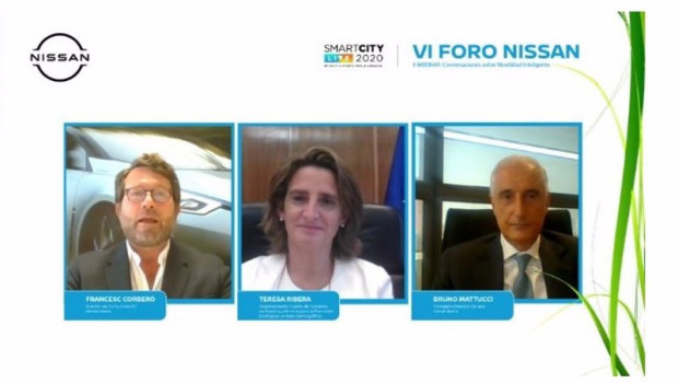 ep el director de comunicacion de nissan francisco corbero la vicepresidenta cuarta del gobierno y
