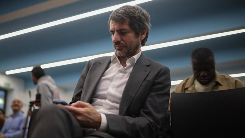 ep el ministro de cultura ernest urtasun durante la presentacion del libro open arms una mision