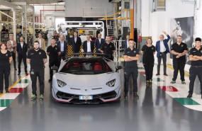 ep imagen del aventador numero 10000