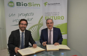ep izq a der el presidente de biosim joaquin rodrigo y el presidente del consejo general de colegios