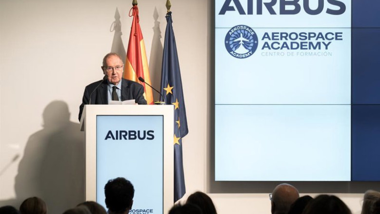 Joseé Luis Bonet, presidente de la Cámara de Comercio de España presentando la 'Aerospace Academy' de Airbus | DIEGO RADAMES ep josee luis bonet presidente de la camara de comercio de espana presentando la aerospace academy