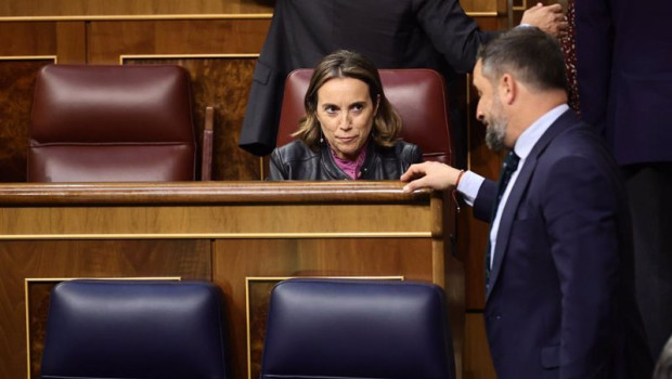 ep la secretaria general del partido popular y portavoz del partido cuca gamarra y el lider de vox