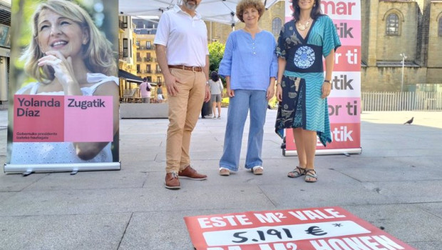 ep los candidatos de sumar joserra becerra pilar garrido y miren echeveste en un acto en san