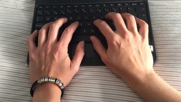 ep ordenador portatil trabajador gente trabajando cibertrabajo