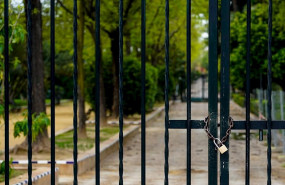 ep puerta cerrada con candado
