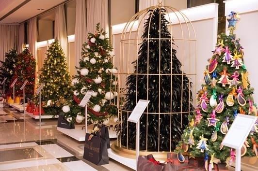 Subasta de Sotherby's 'Solidarity Xmas Tree' | SOTHERBY'S ep subastasotherbys solidarity xmas tree