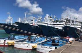 ep archivo   barcos de la flota atunera espanola
