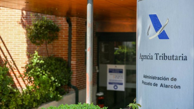 ep archivo   exterior de una oficina de la agencia tributaria campana de la renta 2020